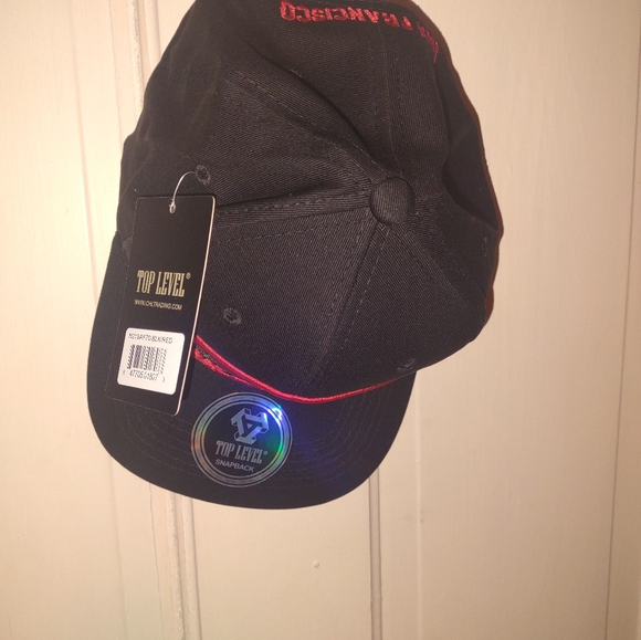 Hat - Picture 3 of 6